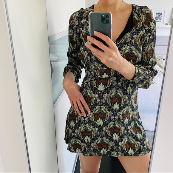 Zara Mini Dress - Picture 1 of 4